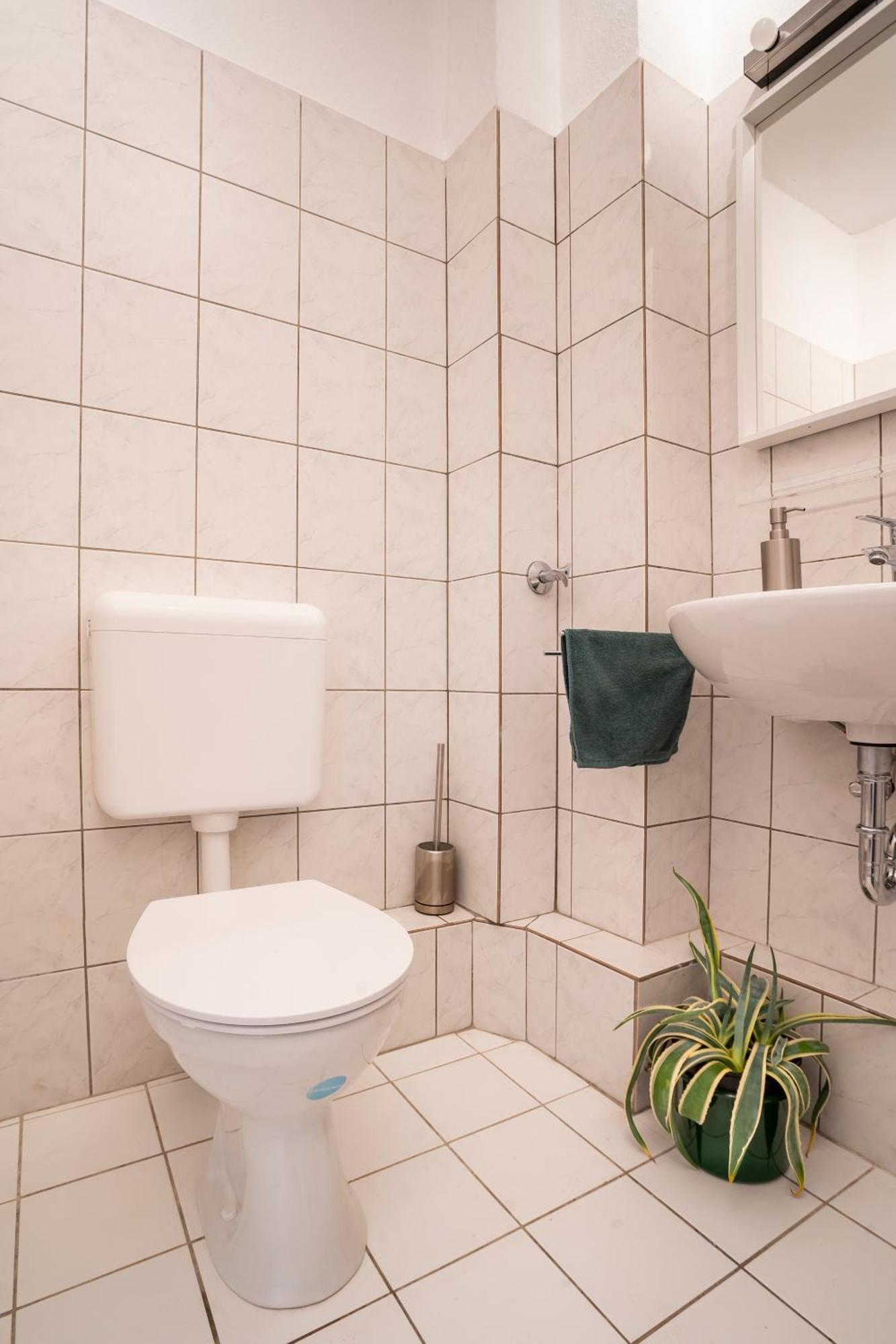Akram Appartement III - Ruhig, Stadtnah Χιλντεσχάιμ Εξωτερικό φωτογραφία
